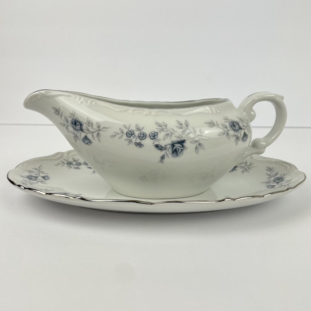 Daniele Baroque Bleu Fine China Gravy Boat w/ Attached Underplate Japan GR2R